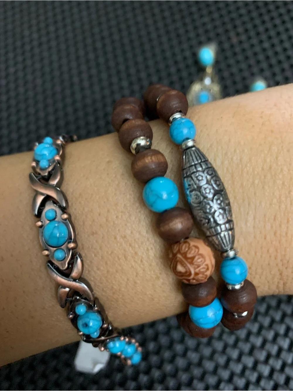 Turquoise Accent Wood Bead Bracelet & Jewelry Set - ALL NEW- BUNDLE!!!!